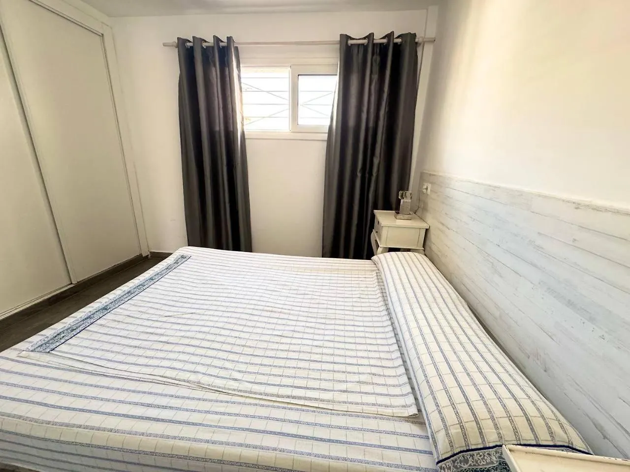 Apartsalou Bilbao 0*, サロウ スペイン