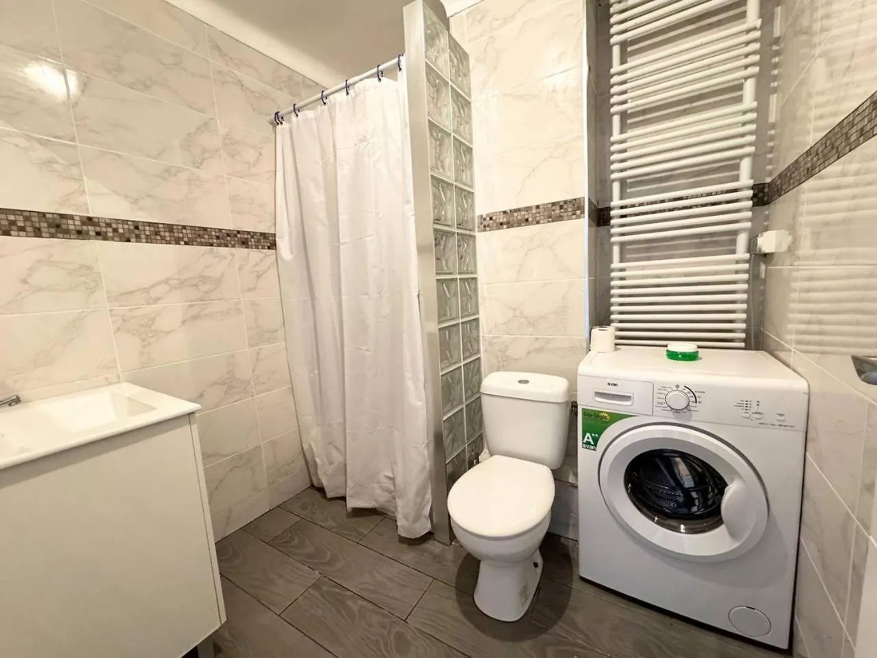 Apartsalou Bilbao アパート サロウ